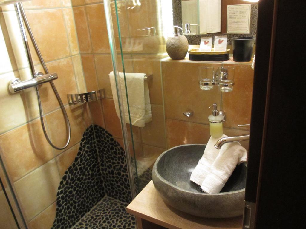 Mittelalterhotel-Gaestehaus Rauchfang Meersburg Værelse billede